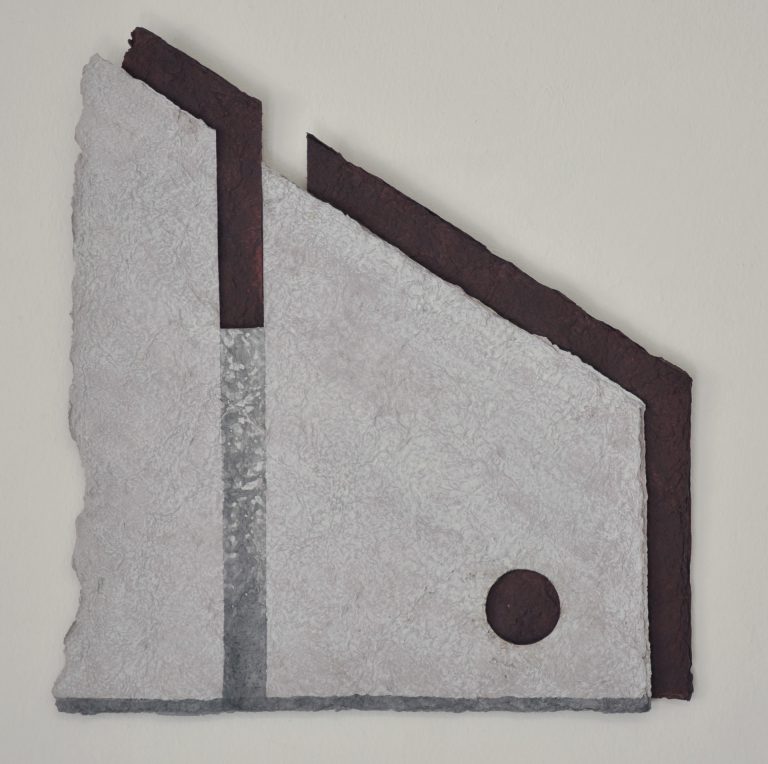 Gerhard Walter Feuchter | BEHEIMATEN IX (DER BAU/KAFKA) | 2014 | Papierguss, Cutout, Montage und Acryl | 55 x 50 cm | Galerie Moench Berlin