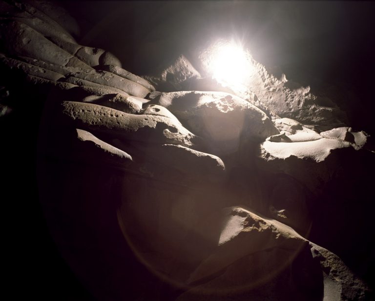 Friedrich Gobbesso IRRLICHT 12 | 2015 | Fotografie mit Magnesiumlicht auf Diafilm (6x9 cm) | Inkjet Fineart Print | Auflage 3 Expl. | 102 x 127 cm | Galerie Moench Berlin