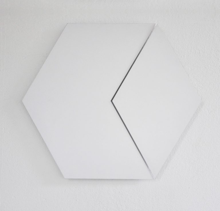 Ruth Gindhart | III /2016 | Acryl auf MDF, gesaegt | 61 x 71 cm | Galerie Moench Berlin