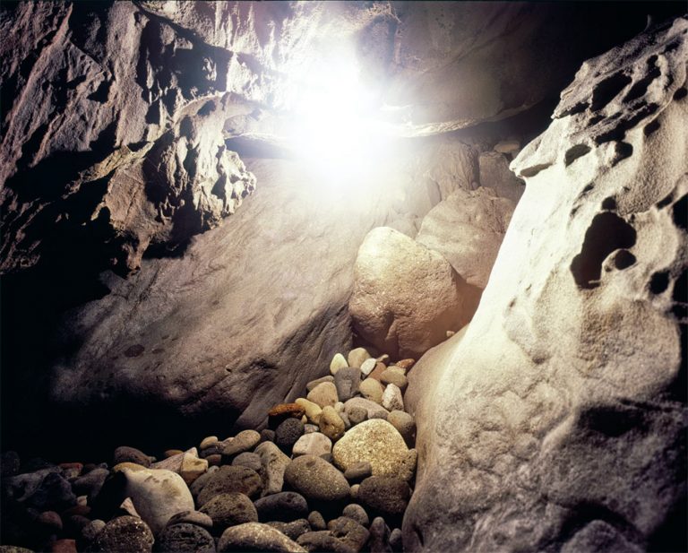 Friedrich Gobbesso IRRLICHT 22 | 2015 | Fotografie mit Magnesiumlicht auf Diafilm (6x9 cm) | Inkjet Fineart Print | Auflage 3 Expl. | 102 x 127 cm | Galerie Moench Berlin