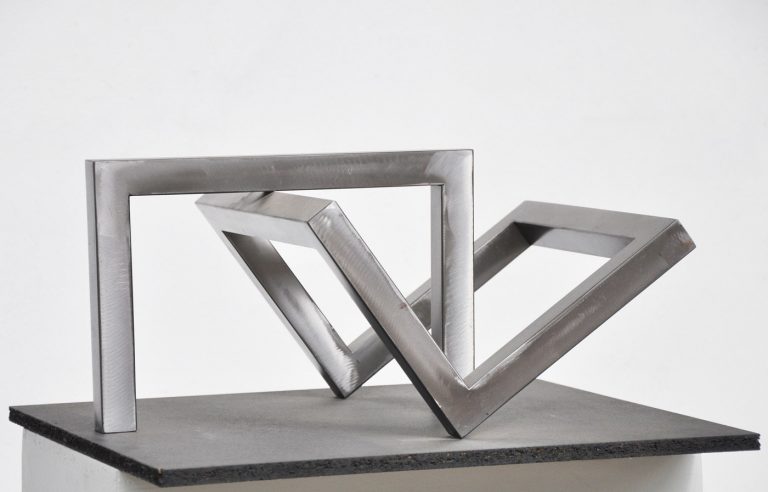 Ruth Gindhart | II/2011 | Skulptur: Stahl | 22 x 44 x 33 cm | Galerie Moench Berlin