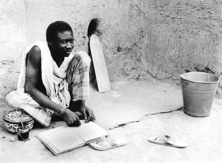 Walther Grunwald | MENSCHENBLICKE (Telly, Mali) | 1988 | Schwarzweissfotografie auf Fineart Baryta | 20 x 30 cm | Galerie Moench Berlin