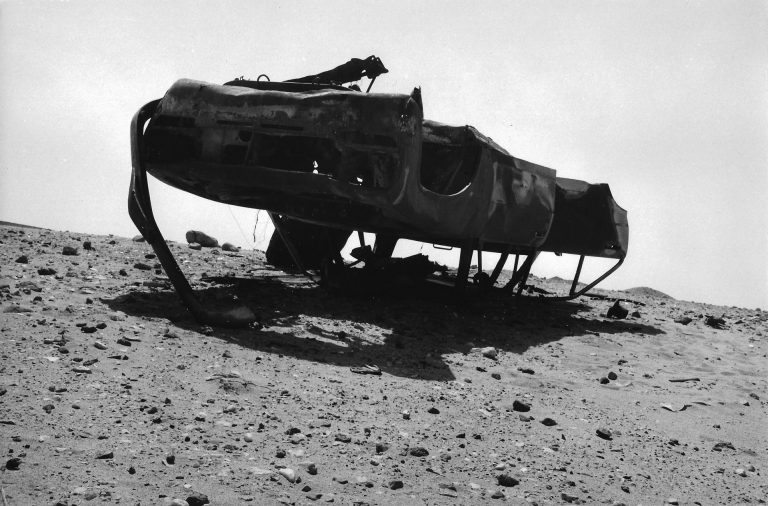 Walther Grunwald | ohne Titel (Sahara 89_32) | 1989 | Schwarzweissfotografie auf Barytpapier | 18 x 24 cm | Galerie Moench Berlin