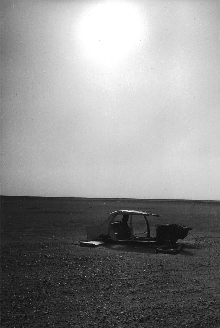 Walther Grunwald | ohne Titel (Sahara 89_35-17) | 1989 | Schwarzweissfotografie auf Barytpapier | 18 x 24 cm | Galerie Moench Berlin