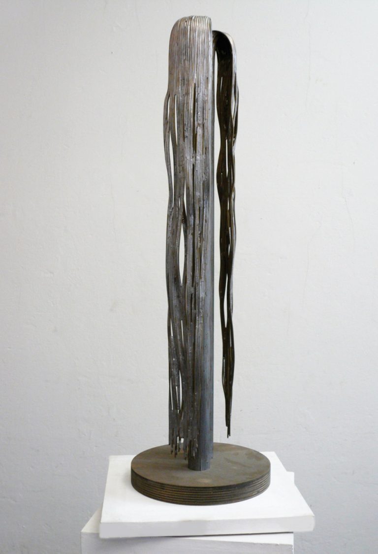 Brigitte und Martin Matschinky-Denninghoff | HERBST | 1979 | Messing und Zinn | 92 x 12 x 20 cm | WV Nr. 407 | Galerie Moench Berlin