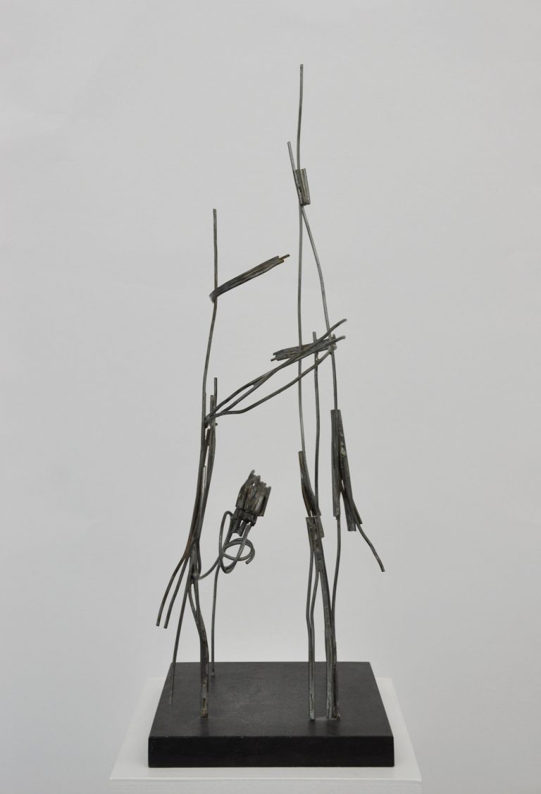 Brigitte und Martin Matschinky-Denninghoff | TURMBAU 3 | 1995 | Messing und Zinn | Hoehe: 62 cm, Plinthe: 20 x 20 cm | Galerie Moench Berlin