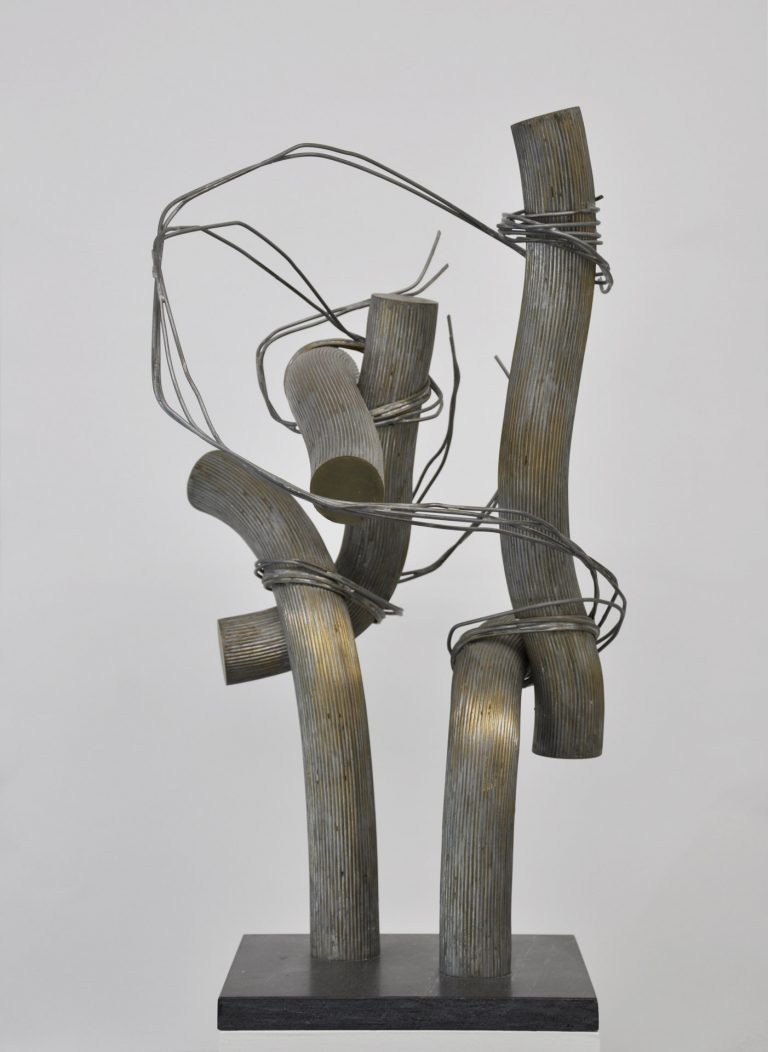 Brigitte und Martin Matschinky-Denninghoff | ohne Titel | 1995 | Messing und Zinn | Hoehe: 63 cm, Plinthe: 37 x 35 cm | Galerie Moench Berlin