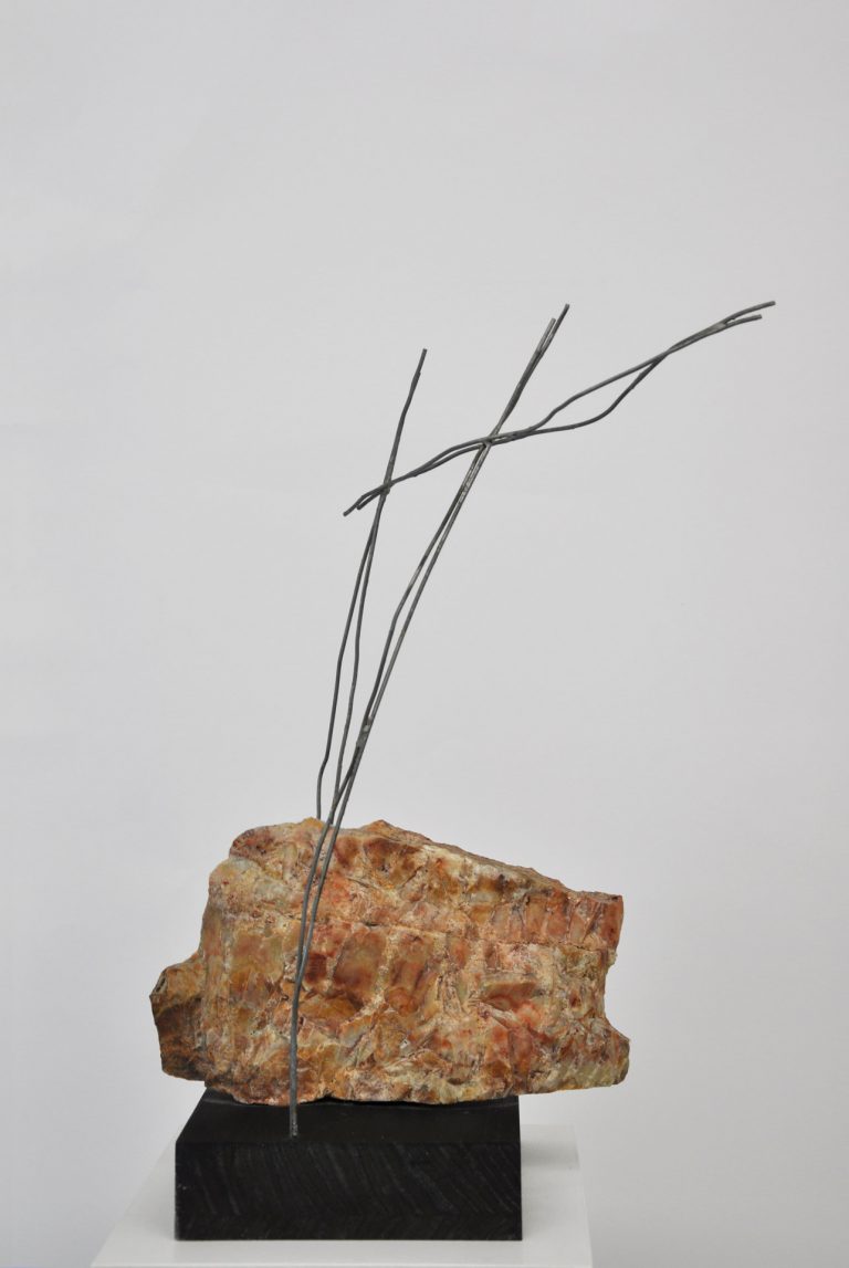 Brigitte und Martin Matschinky-Denninghoff | ohne Titel | 1991 | Messing, Zinn und Stein | Hoehe: 50 cm, Plinthe: 25 x 25 cm | Galerie Moench Berlin