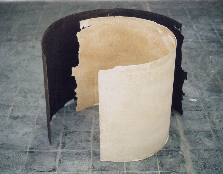 Reiner Maehrlein | TOLE CINTREE II | 2002 | Blech und Buettenpapier | Galerie Moench Berlin