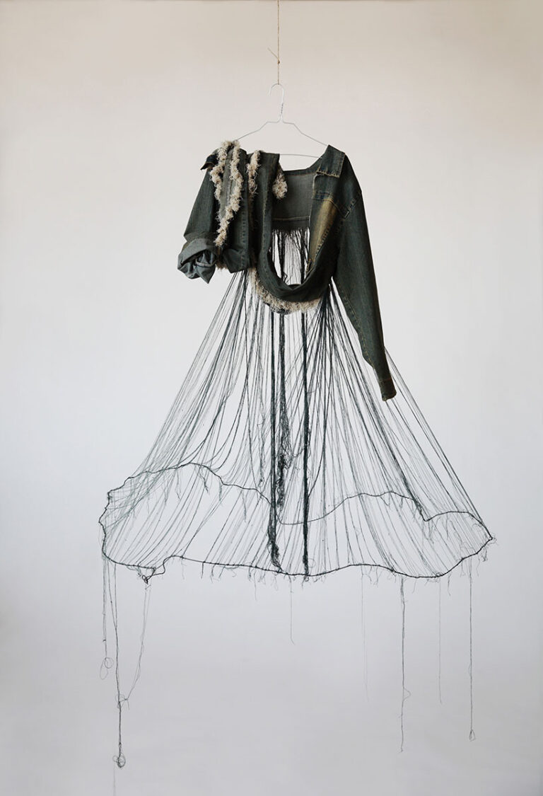 galerie moench zeitgenoessische kunst barbara caveng objekt skulptur koerper