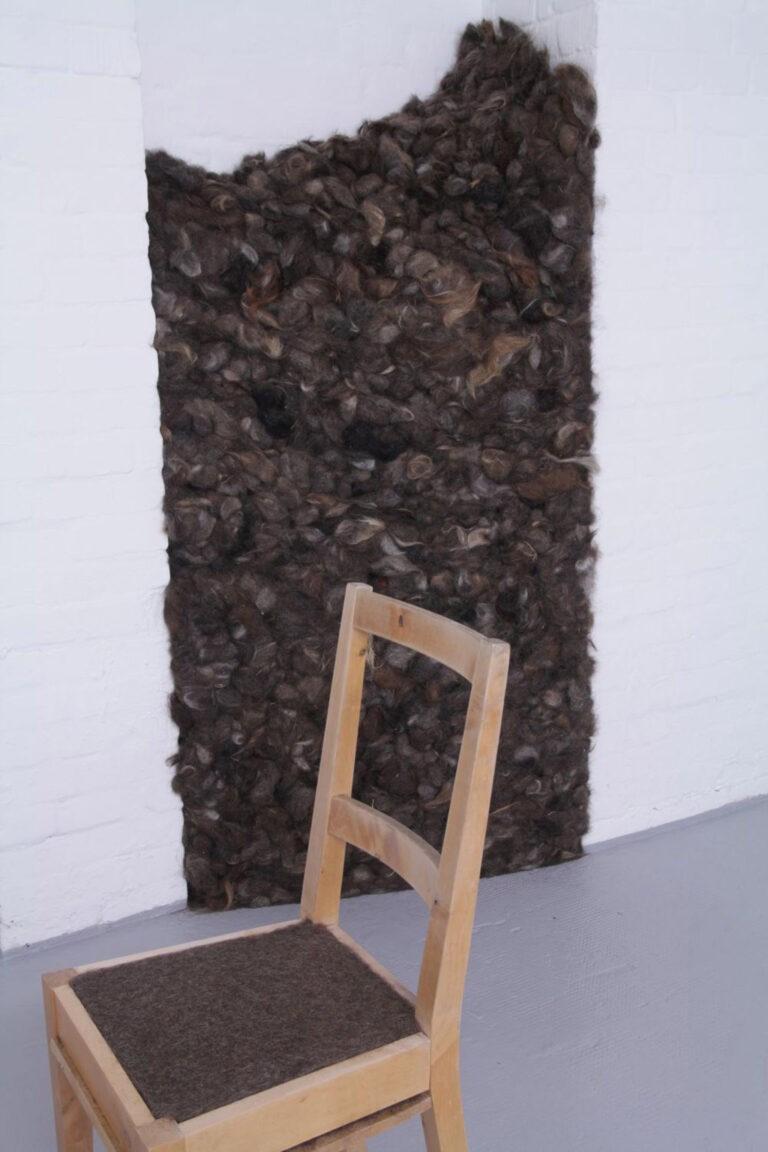 galerie moench zeitgenoessische kunst barbara caveng objekt skulptur koerper