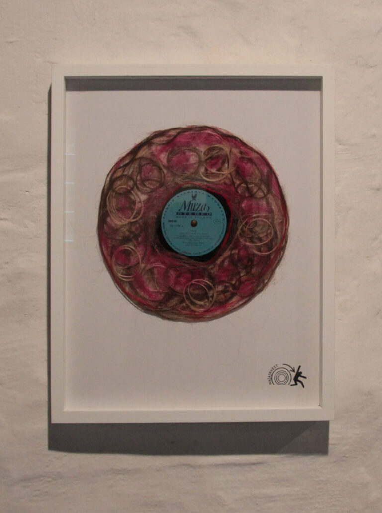 galerie moench zeitgenoessische kunst barbara caveng objekt skulptur koerper