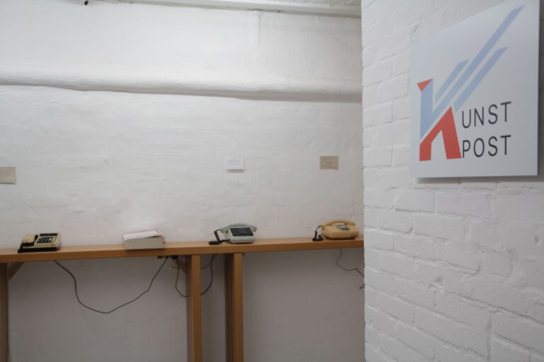 galerie moench zeitgenoessische kunst barbara caveng multi media art